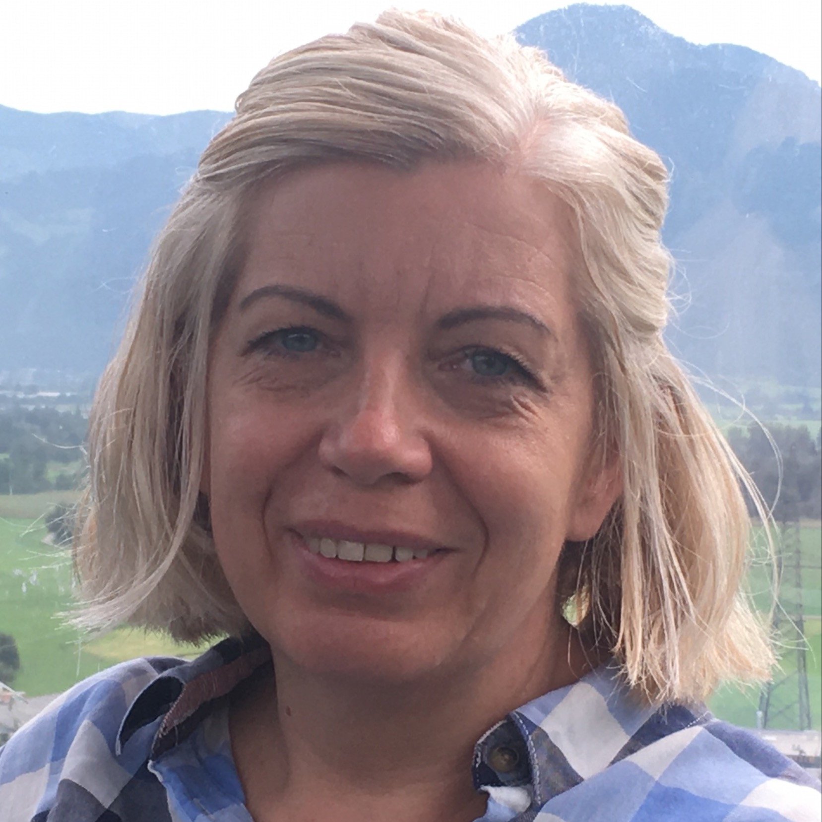 krisztina-varga-artist-jose-art-gallery