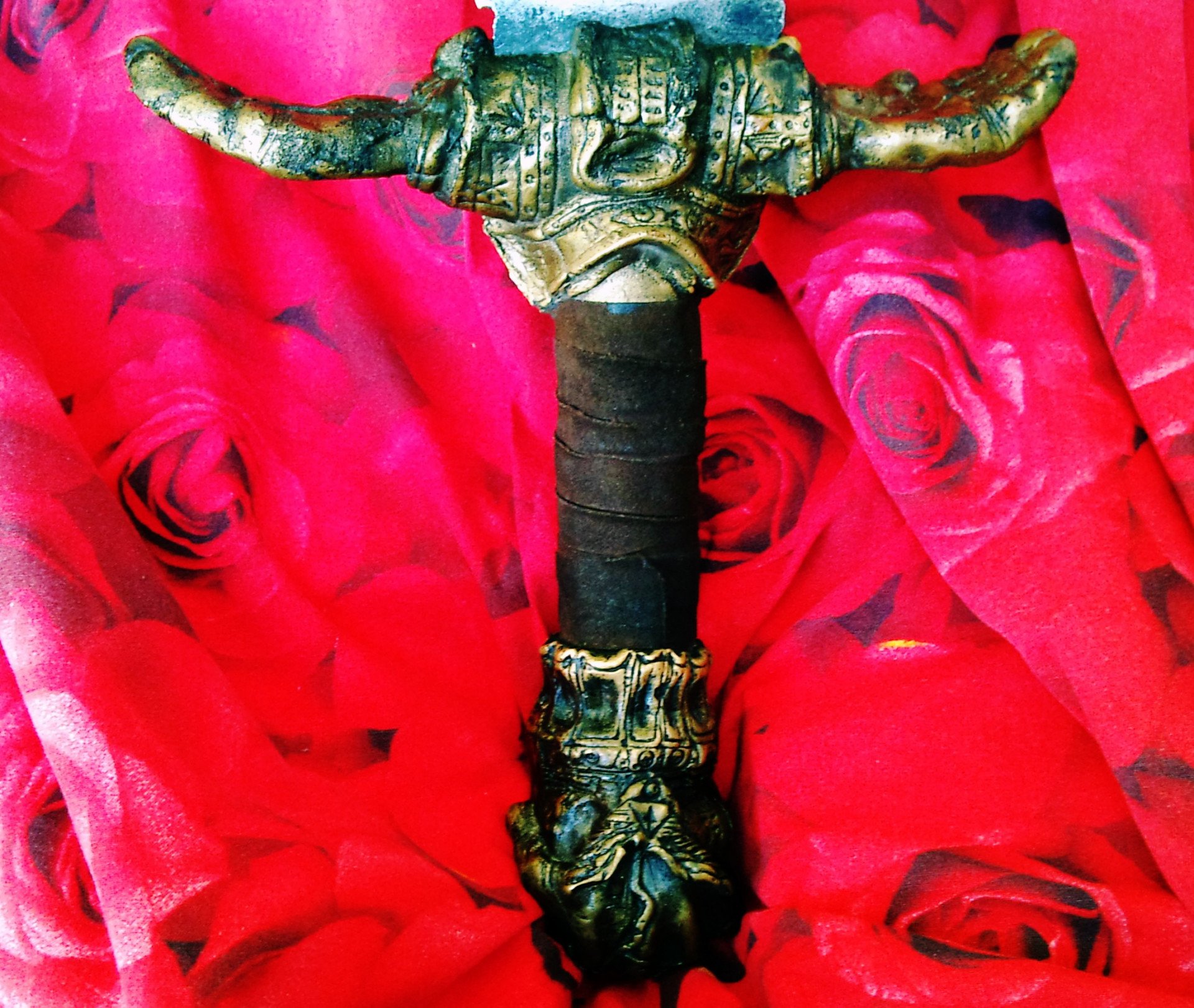 TERA GLADIUS SCULPTED SWORD - buy