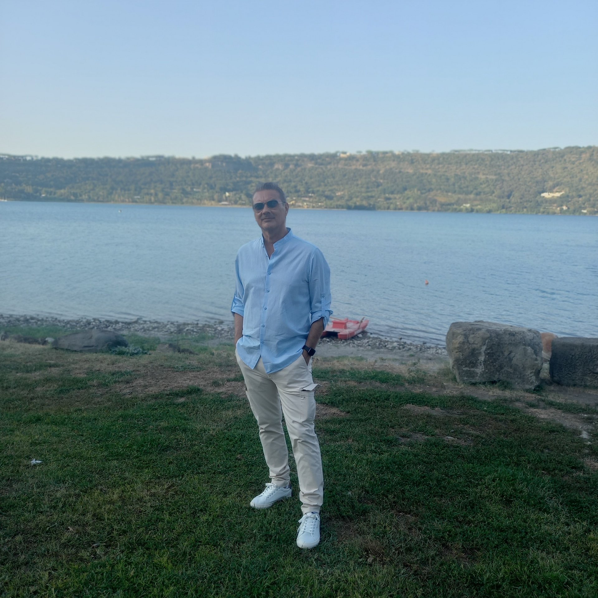 Artist RAOUL BENDINELLI