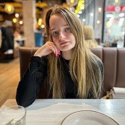 Artist Alina Yakovleva