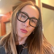 Artist Larisa Yasinska