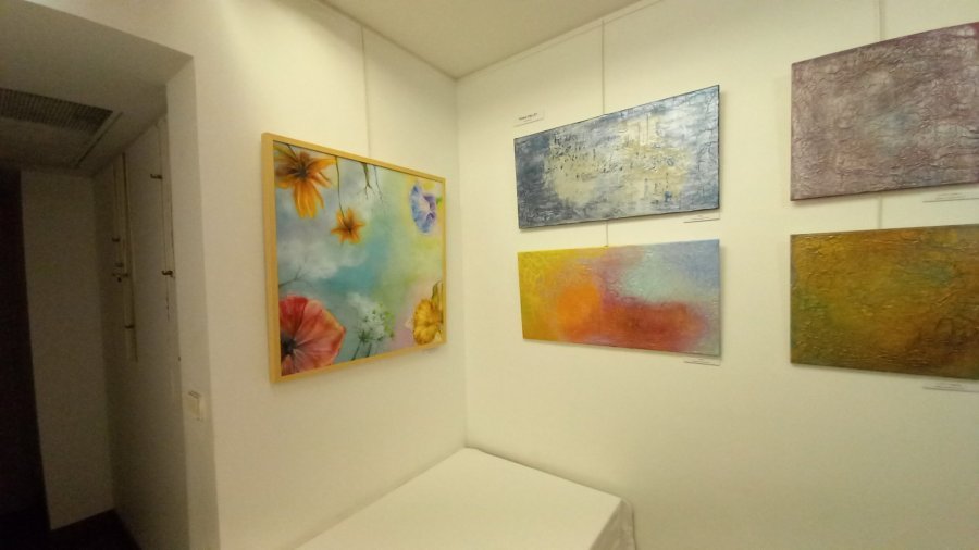 Additional view 10: Impressionism Flower Painting Looking towards the sky by painter Davide Rodoquino ink canvas 