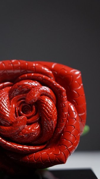 Додаткове зображення 2: Модерн Символічний Скульптура "Любов у шепоті змій", скульптор Zhao Yongchang Суміш 