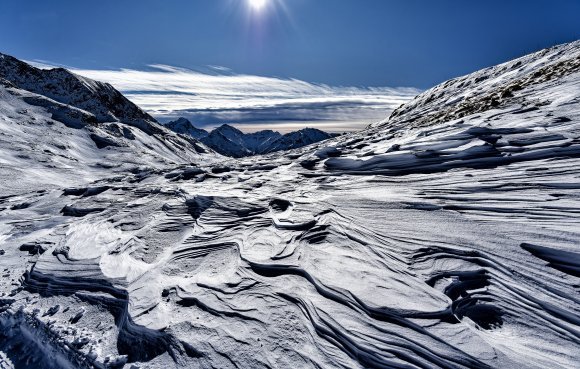Snow Altitude Sculpted by the Wind