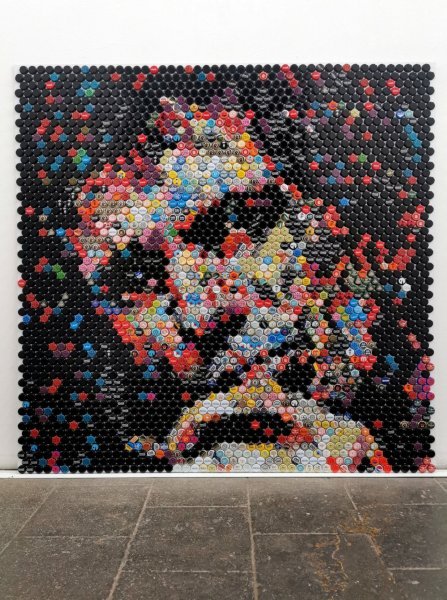 Imagen adicional 7: Abstracción Retrato Escultura "Keith Richards Nuevo: Un retrato hecho con una tapa de botella", escultor Henning Leuschner Mezcla 