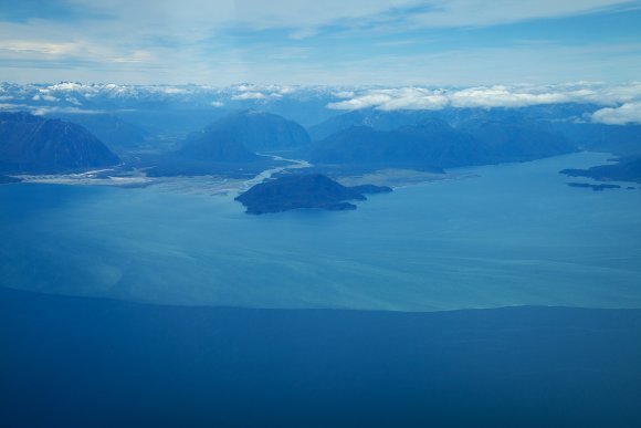Patagonia 12: Majestic Mountains and Sea