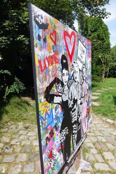 Additional view 5: Street Art Portrait Painting Love is the Answer by painter Babski Wojciech acrylic canvas 