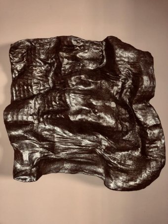 Escultura "Pedra Brilhante Abstrata: Textura de Armadura de Veludo", escultor Machnolga Técnica mista na Jose Art Gallery