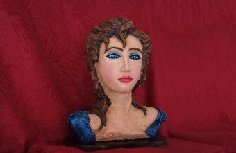 Skulptur "MY WOMAN FROM TOKYO / ANCIENT", bildhauer/-in ANGEL PIANGELO Kunststein in der Jose Art Gallery