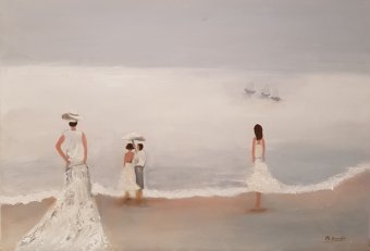 Luz Marina: Tranquility and Golden Reflections