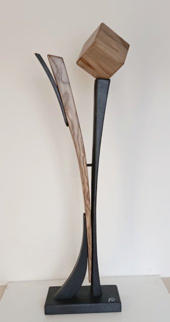 Dolmen in frassino con cubo 2