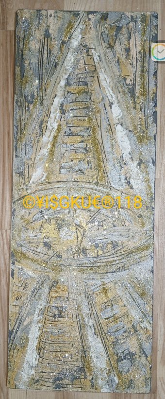 118.LIGHT VERTICALPIRAMIDAL G