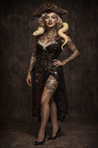 Цифрове мистецтво "Мерилін Монро Чорна троянда", цифровий художник L' Artista Di Marilyn в Jose Art Gallery