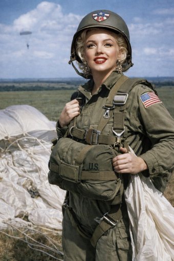 Цифрове мистецтво "Спуск із зірок", цифровий художник L' Artista Di Marilyn в Jose Art Gallery