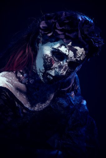 Fotografie "The Forgotten Doll.", fotograf/-in Eugene Stulov in der Jose Art Gallery