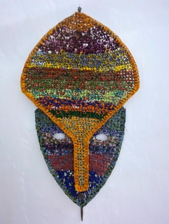 Escultura "Soundjatta: Máscaras e Tecidos Étnicos", escultor Ruth Illa Técnica mista na Jose Art Gallery