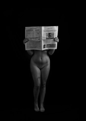 Photographie "Le monde entre vos mains", photographe Paco Sabio à la Jose Art Gallery