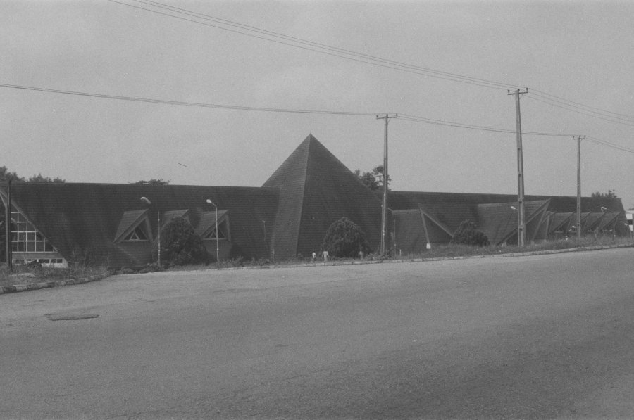 Image supplémentaire 1: Noir et blanc Architecture Photographie "Héritage en monochrome noir et blanc", photographe Kolade Adegbite 
