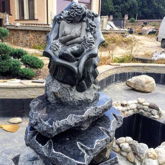 Escultura "Sirena", escultor Sergey Davydovskiy Granito en Jose Art Gallery