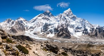 Arte digitale "Maestosità silenziosa. Everest.", artista digitale Vera KAIRO alla Jose Art Gallery