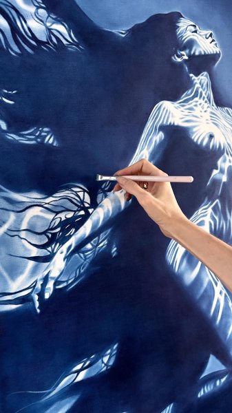 Additional view 3: Figurative Nude Painting Carrying the Light –Underwater by painter Julia Shilo oil canvas 