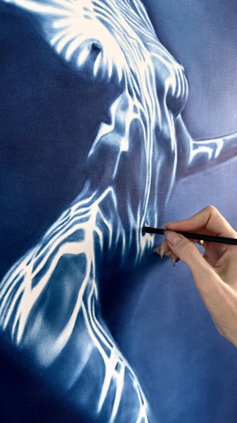 Additional view 8: Figurative Nude Painting Carrying the Light –Underwater by painter Julia Shilo oil canvas 