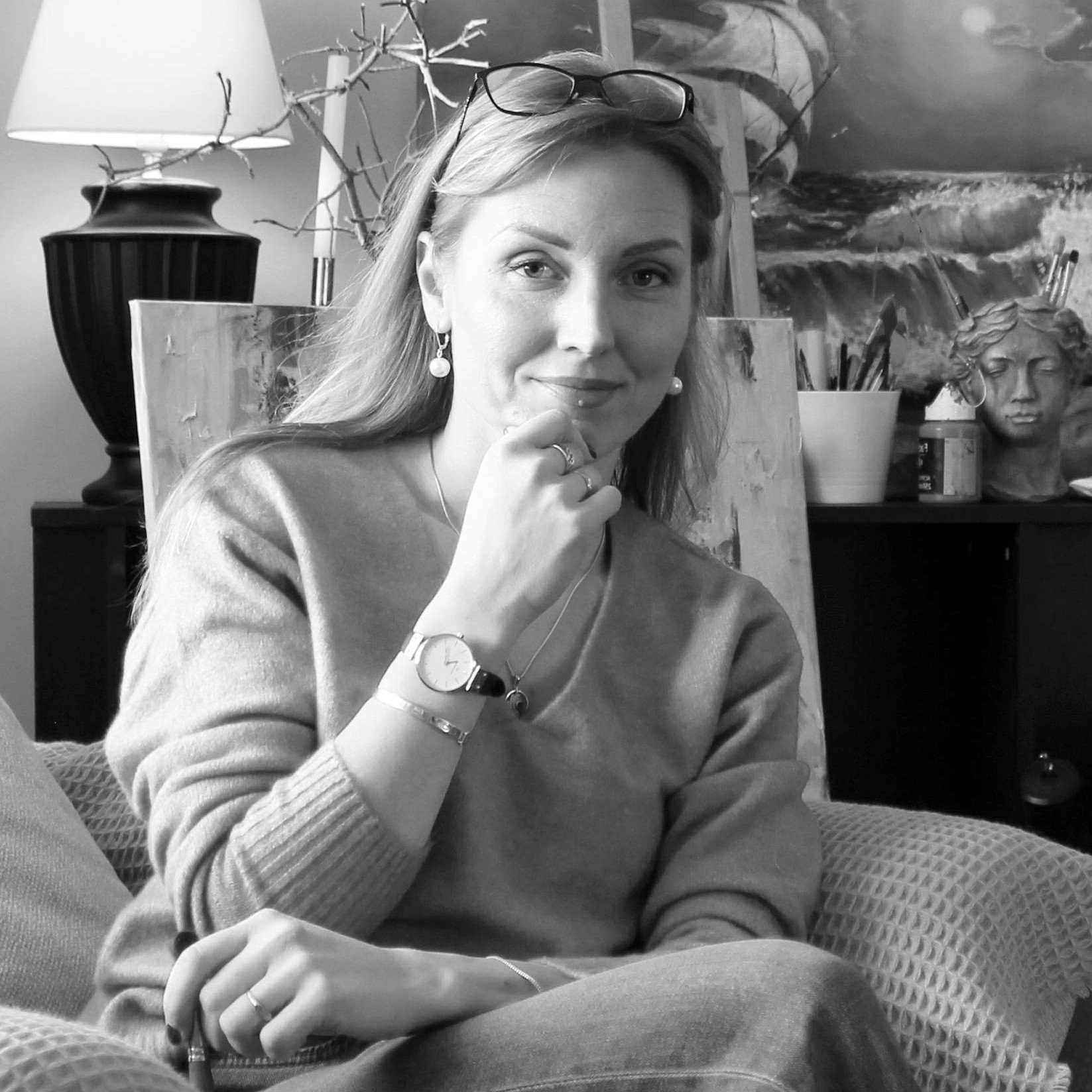 Artist Tatjana Albairmani