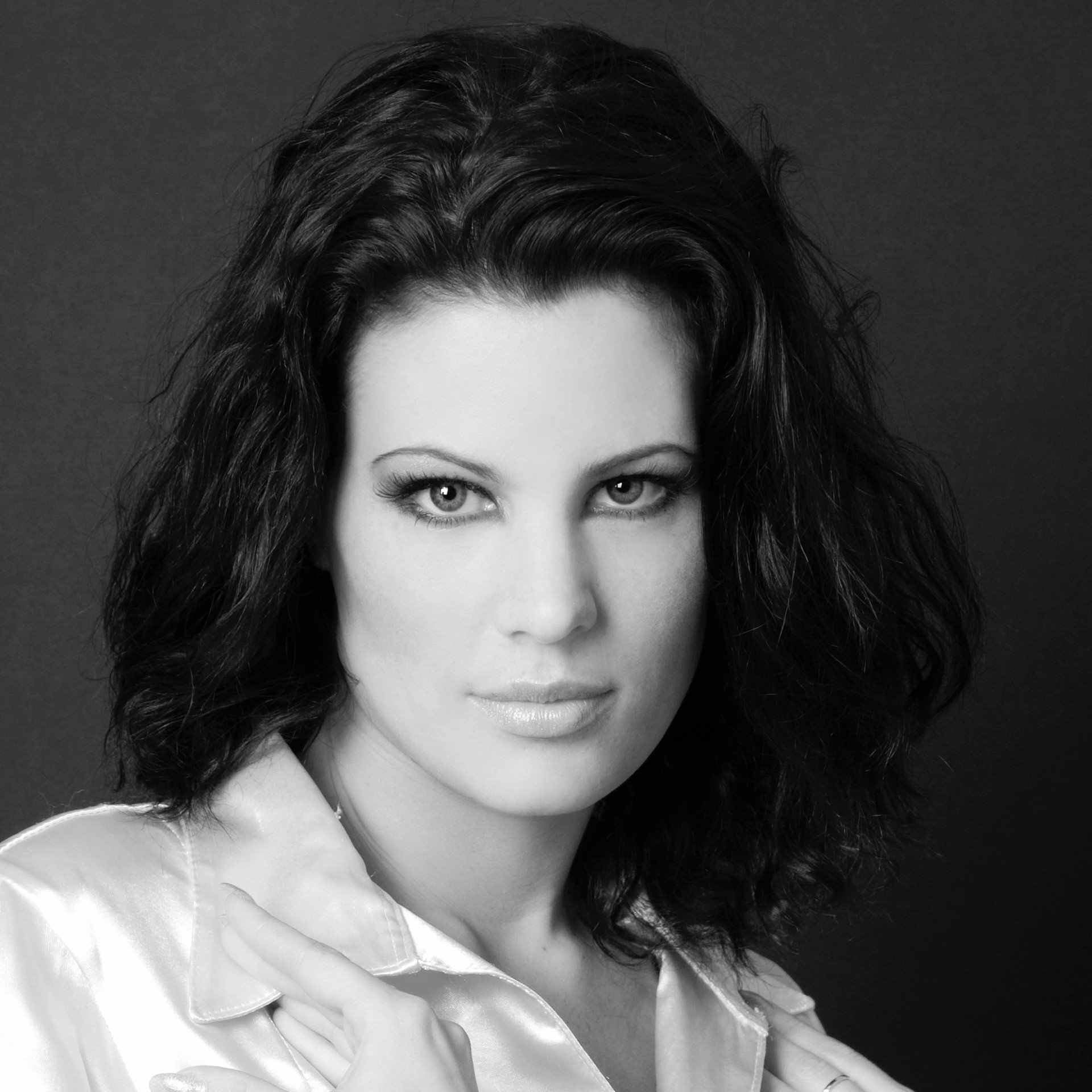 Laura Vitale Artist Jose Art Gallery